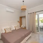 Alex Studios&apartments *