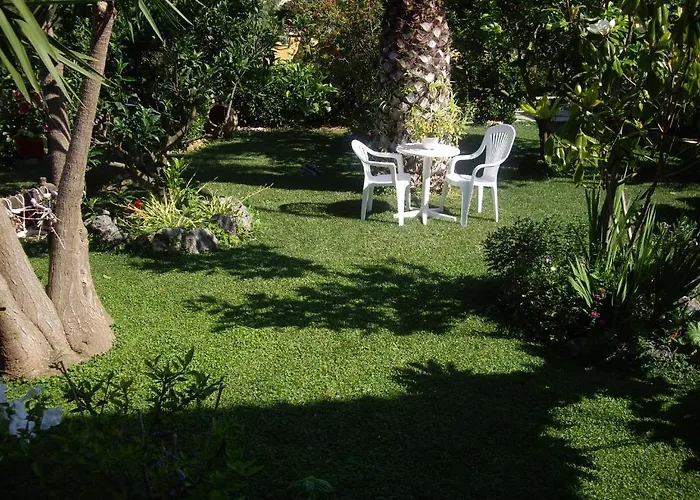 亚历克斯一室公寓及公寓 公寓