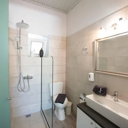 Alex & * أريلاز